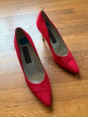 Stuart Weitzman Bright Red Pointed-Toe Pumps